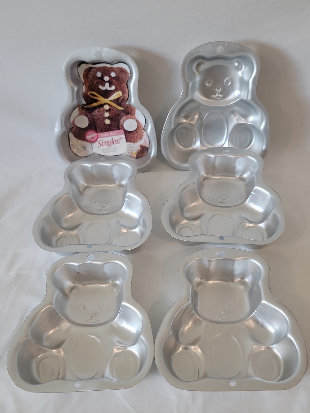 Bearl Singles Bake, Cake Pans QTY of 6